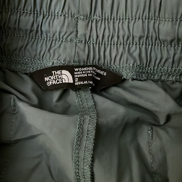 The North Face Stretch Hiking/Active Pants - Picture 2 of 2